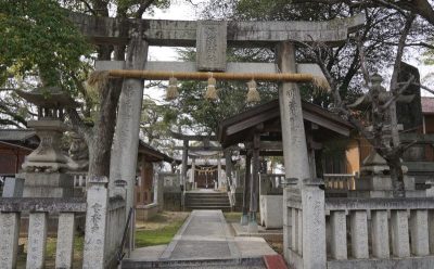 旗頭神社の参道の鳥居